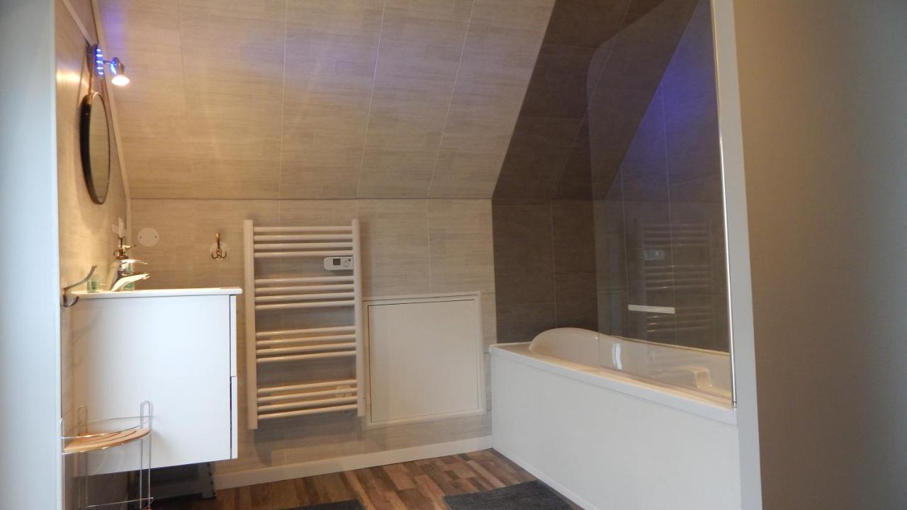 Les Chambres De L'Escotais Saint-Paterne-Racan Exteriör bild